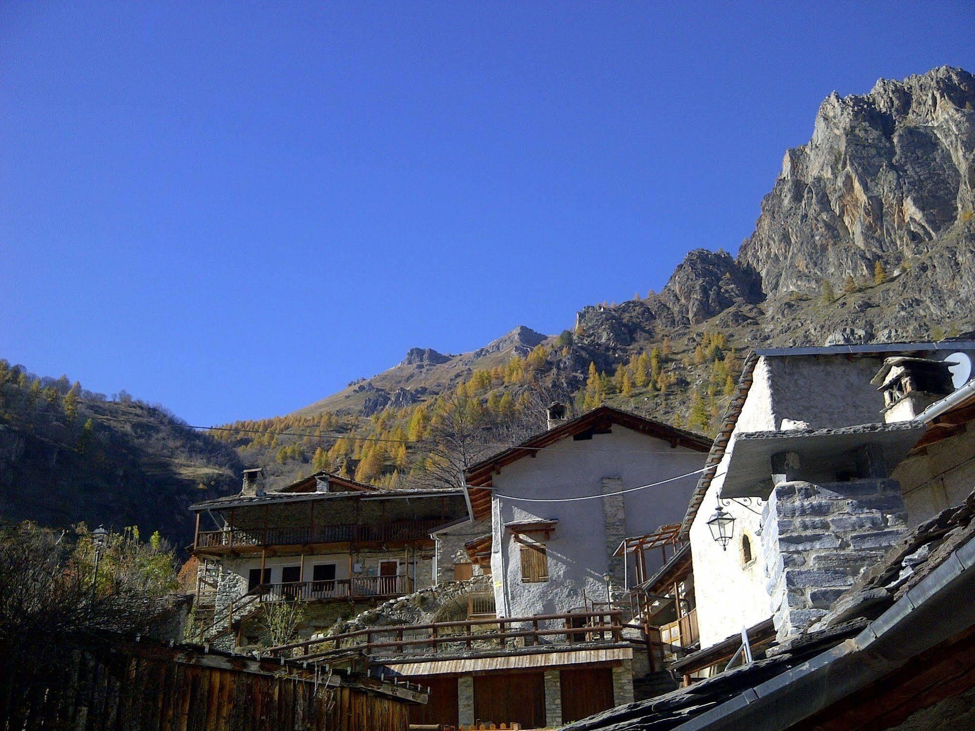 Locanda Degli Elfi E Ristorante Mascha Parpaja Canosio Экстерьер фото